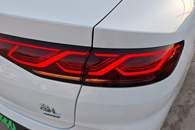 Used BYD Qin L 2025 DM-i Smart Drive 120KM Leading Model
