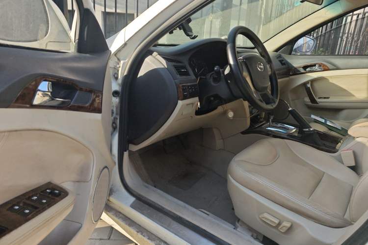 Used GAC Trumpchi GA5 2011 2.0L Automatic Elite Edition
