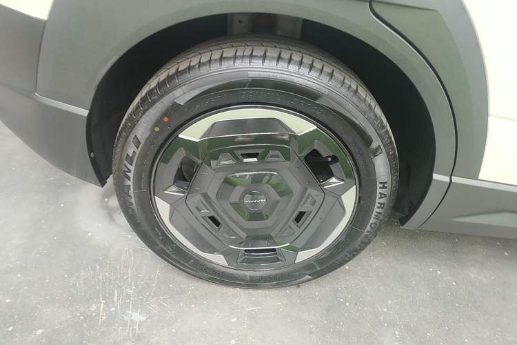 Used Dongfeng NAMMI 06 2025 471 Ultra Right Rear Wheel Hub