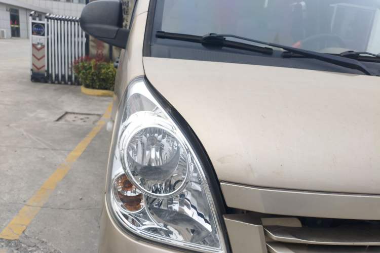 Used Wuling Rongguang S 2021 1.2L Standard Edition Air-Conditioned 7-Seater LSI Right Front Headlight