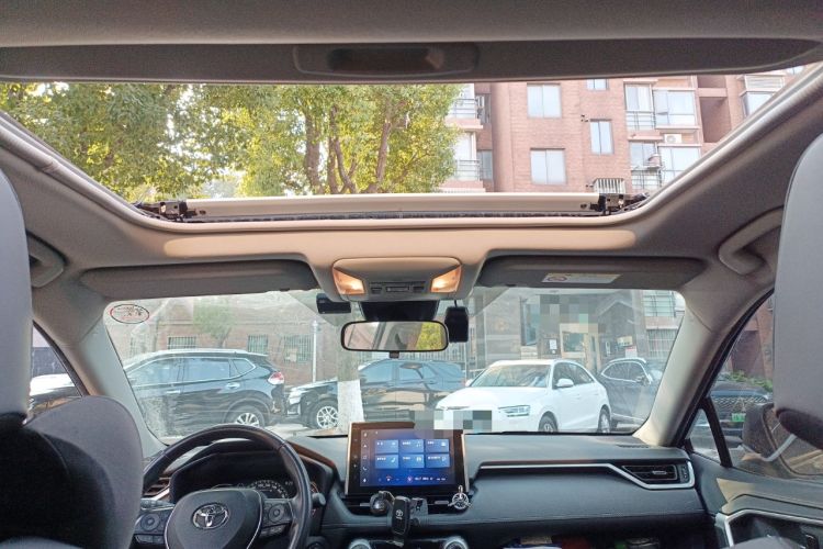 Used Toyota RAV4 2022 2.0L CVT Two-Wheel Drive Fashion Plus Edition
