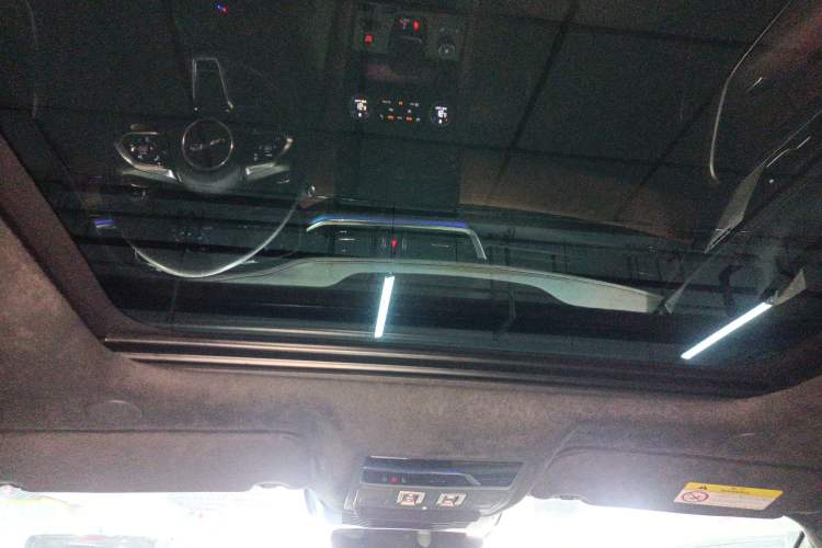 Used Jaguar F-PACE 2024 P250 R-Dynamic HSE Headliner