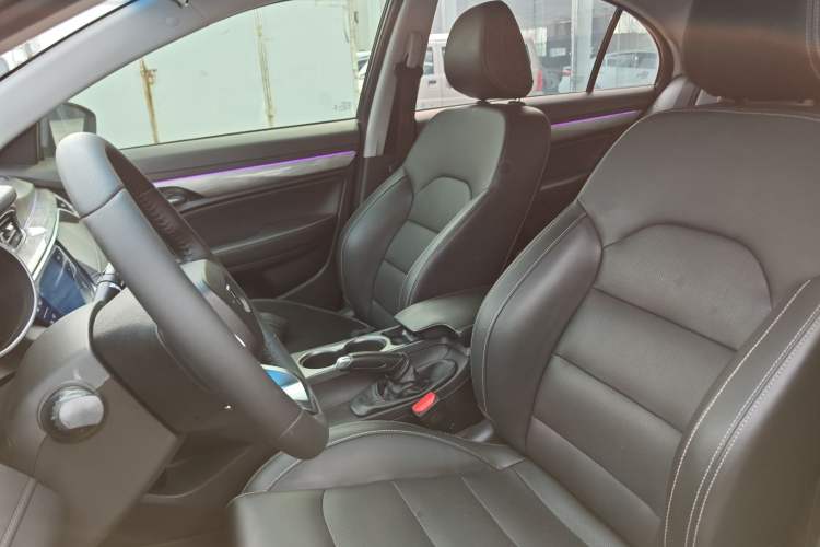 Used Geely Auto Emgrand 2019 Leading Edition 1.5L Manual Luxury Model China VI Standard
