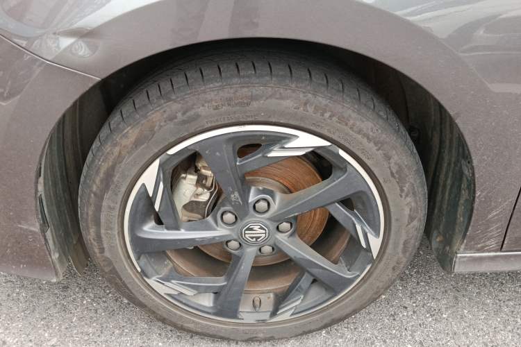 Used MG 5 2022 300TGI DCT Chao Yue Luxury Edition Left Front Wheel Hub