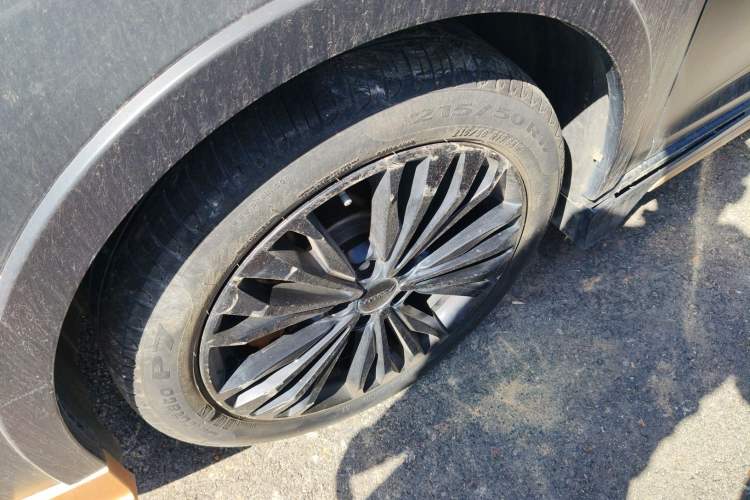 Used Dongfeng Aeolus Yixuan MAX 2021 1.5T Nightbreak Dawn Edition Left Front Wheel Hub