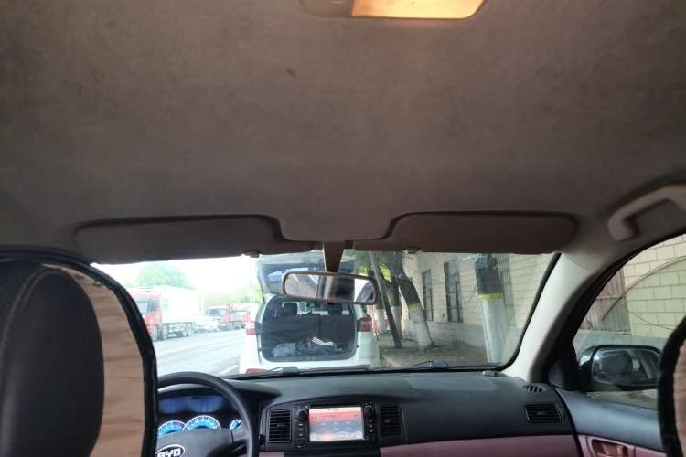 Used BYD F3 2013 Energy-Efficient Model 1.5L Manual Comfort Version Headliner