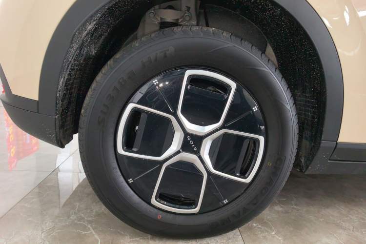 Used AION UT 2025 330 Starlight Edition
