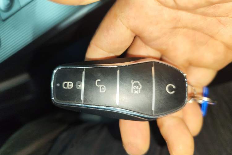 Used BYD Song L DM-i 2025 Intelligent Driving Version 160 km Excellence Edition Vehicle Key