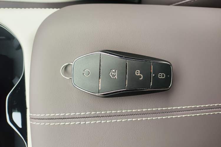 Used BYD Song PLUS New Energy 2025 DM-i 160KM Flagship PLUS
