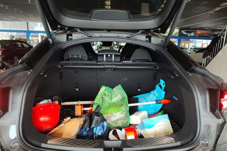 Used Lynk & Co 05 2020 2.0TD Four-Wheel Drive HypeHalo
