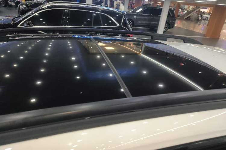 Used Mercedes-Benz GLB 2022 GLB 220 4MATIC Roof