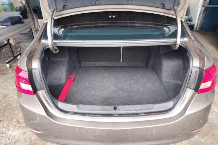 Used Buick GT 2017 15N Automatic Elite Version Trunk