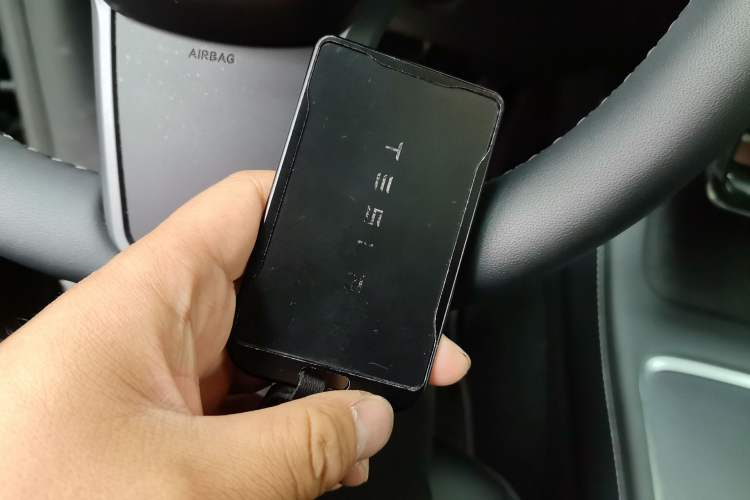 Used Tesla Model Y 2024 Rear-Wheel-Drive Version
