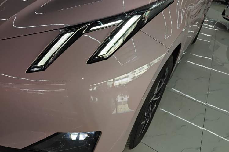 Used Lynk & Co Z20 2025 530 km Range Rear-Wheel Drive Pro
