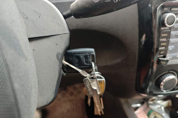 Used Wuling Rongguang V 2016 1.5L Standard Version