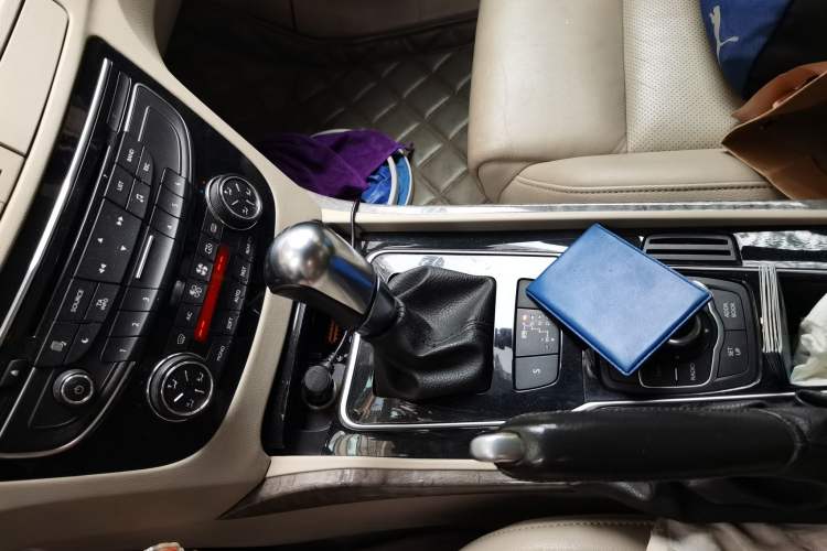 Used Peugeot 508 2011 2.3L Automatic Luxury Edition Gear Lever