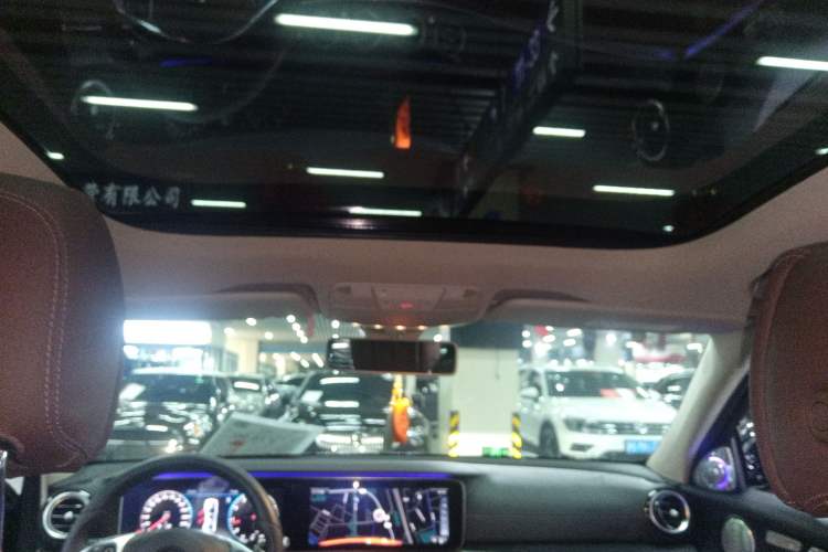 Used Mercedes-Benz E-Class 2018 E 300 L Sport Luxury Edition Headliner