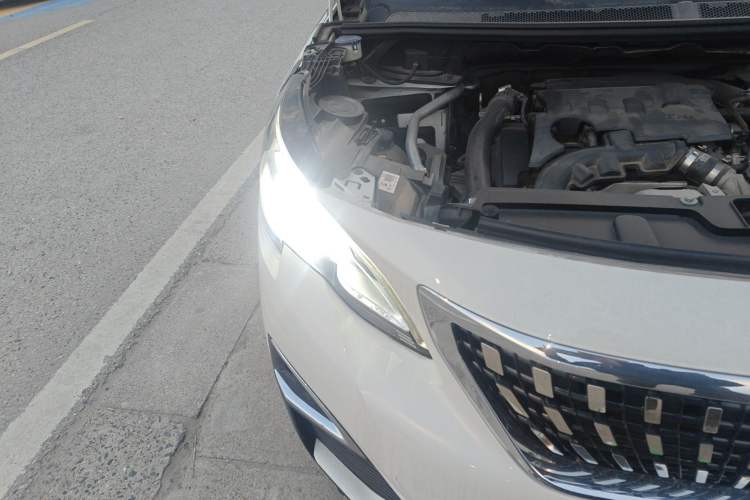 Used Peugeot 4008 2017 350THP Luxury Edition Right Front Headlight