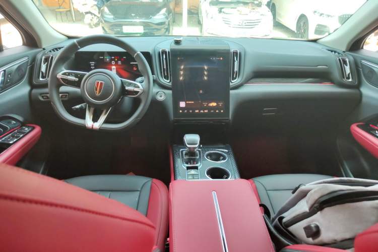 Used Hongqi HS3 2023 1.5T Two-Wheel Drive Shanwei Edition
