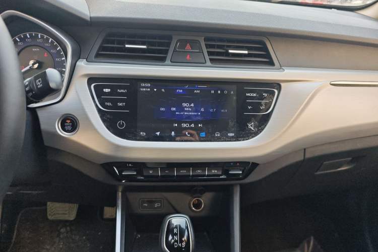 Used Geely Auto Vision X3 2019 Upgraded Model 1.5L CVT Prestige Version
