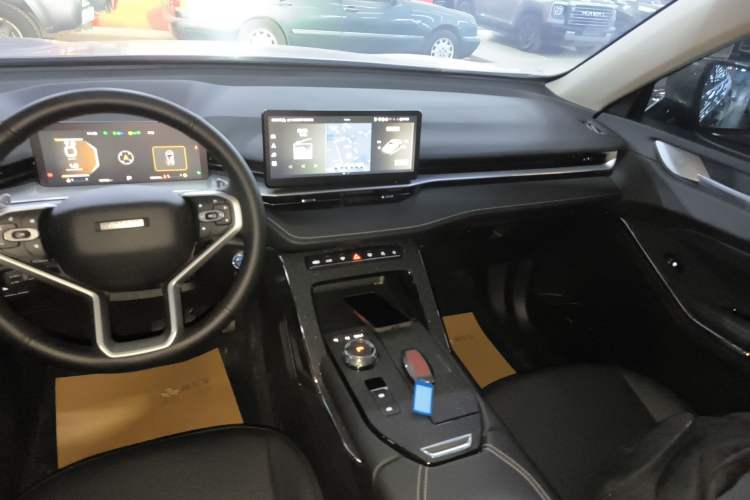 Used Haval H6 2024 1.5T Two-Wheel-Drive Classic Edition
