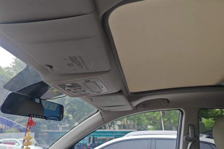 Used Renault Koleos 2012 2.5L 4x4 Comfort Edition with Navigation