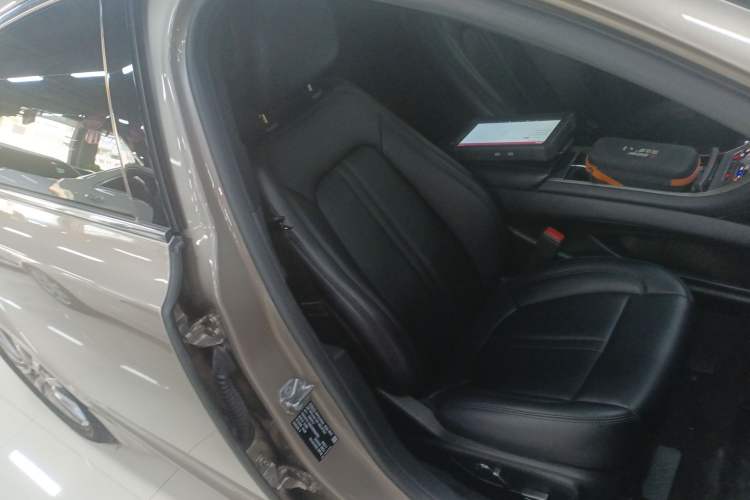 Used Lincoln MKZ 2019 2.0T Luxury Edition China VI
