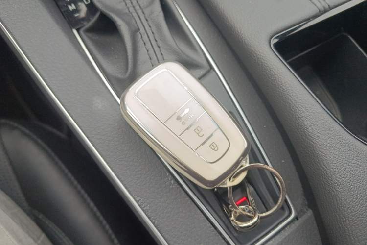 Used Toyota Avalon 2019 2.0L Luxury Edition China VI Standard Interior 1