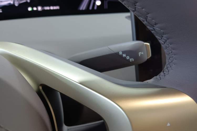 Used Avatr 06 2025 Pro Range-Extended Edition Gear Lever