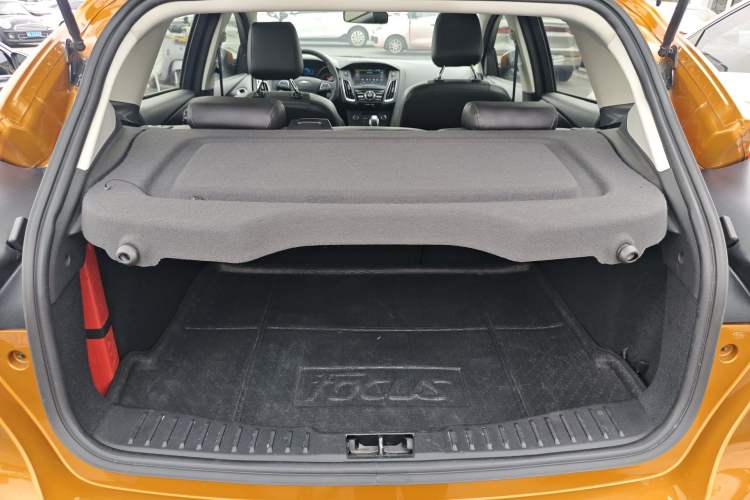 Used Ford Focus 2015 Hatchback 1.6L Automatic Fashion Edition