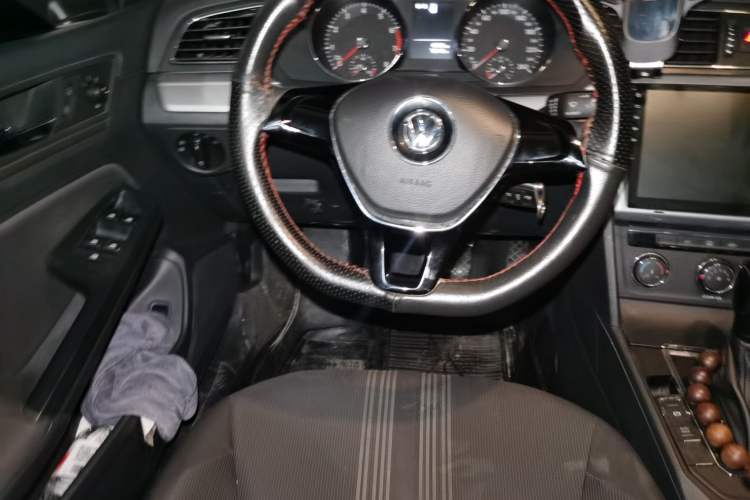 Used Volkswagen Lamando 2017 230TSI DSG Fashion Edition Steering Wheel