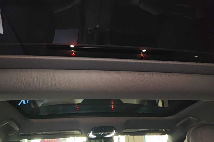 Used VOYAH PASSION 2024 PHEV Four-Wheel Drive Ultra-Long Range Flagship Model
