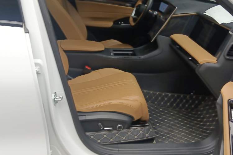 Used Geely Galaxy L7 2024 1.5T 115 km PLUS Dragon Edition