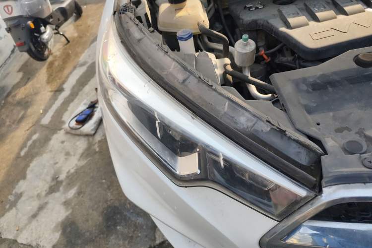 Used Dongfeng Fengdu MX5 2016 2.0L Automatic Flagship Edition
