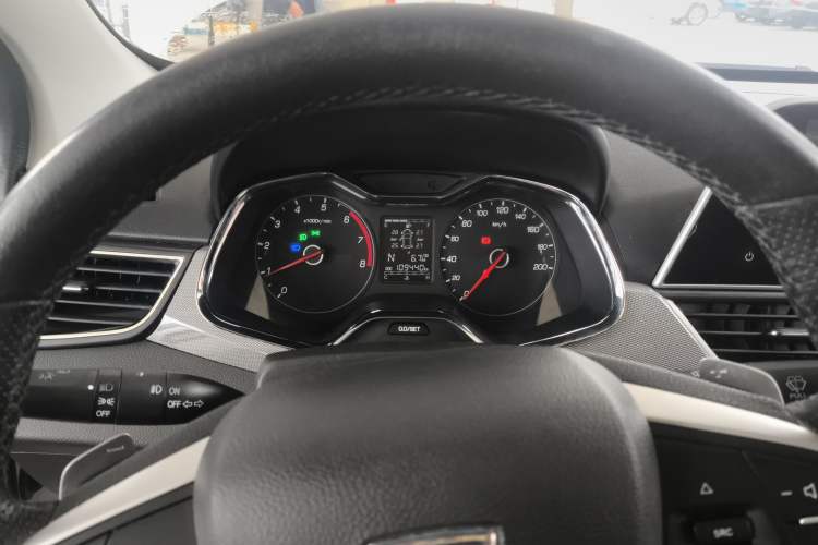 Used Baojun 310W 2018 1.5L Automatic Luxury Version China V