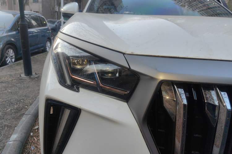Used GAC Trumpchi GS4 PLUS 2022 390T Automatic Nebula Edition Right Front Headlight