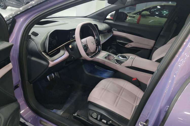 Used Hongqi Tiangong 08 2025 680 Ultra Four-Wheel-Drive Version
