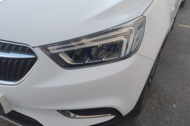 Used Buick Encore 2018 18T Automatic Two-Wheel Drive Urban Elite Model
