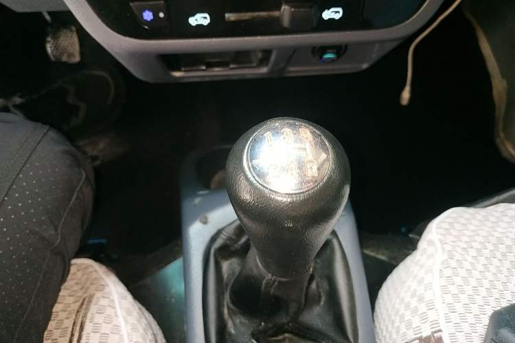 Used Jinbei Hiace X30 2023 1.5L Super-Enjoyment Van 2/5 Seats Non-Air-Conditioned Version SWC15M