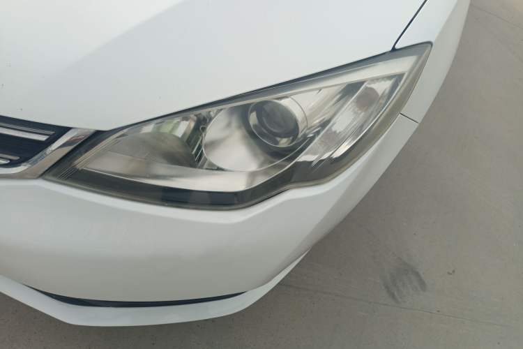 Used Roewe 360 2017 1.5L Automatic Luxury Edition Left Front Headlight