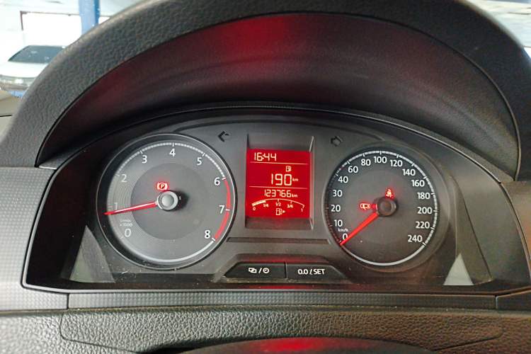 Used Volkswagen Santana 2016 1.6L Manual Fashion Edition