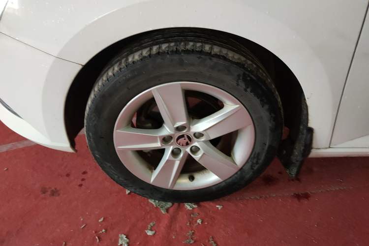 Used Skoda Fabia 2016 1.4L Automatic Car Enjoy Edition
