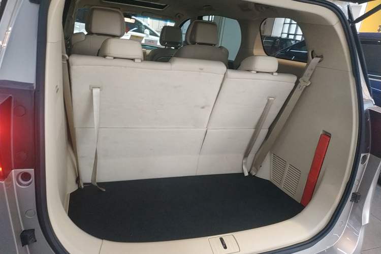 Used Buick GL8 2022 ES Landtrek 653T Luxury Edition