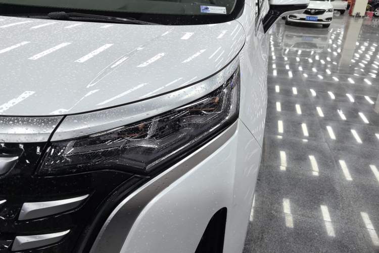 Used Denza D9 2022 DM-i 970 Four-Wheel Drive Flagship Model