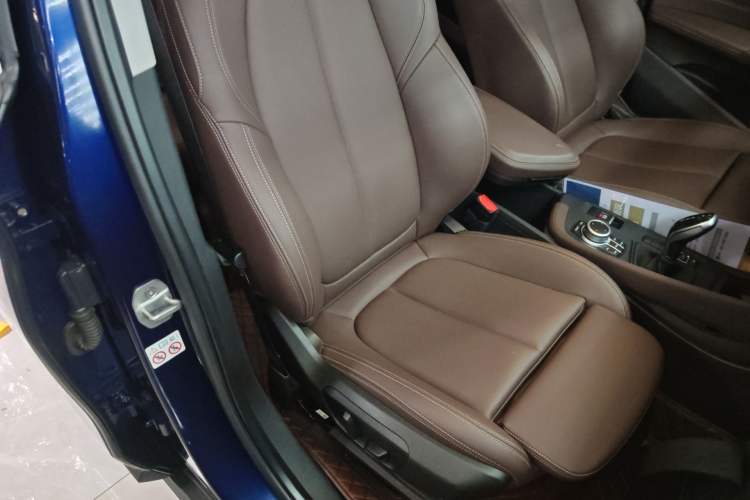 Used BMW X1 2020 sDrive25Li Leading Model
