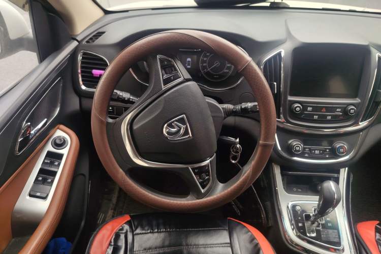 Used Baojun 560 2016 1.8L iAMT Elite Edition
