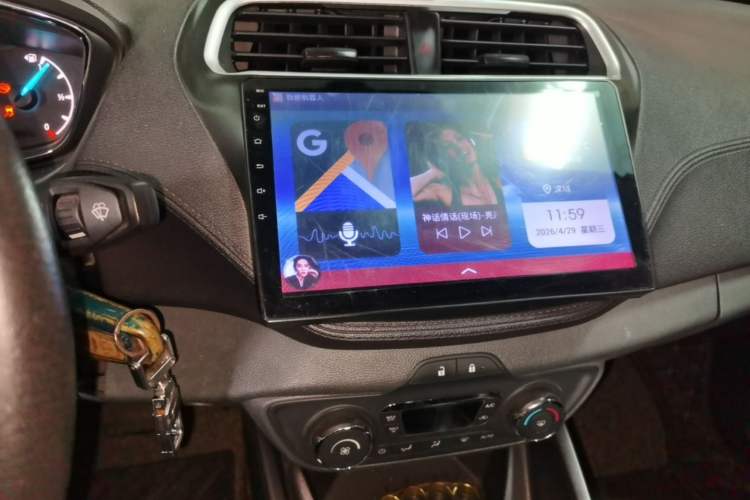 Used Ford Escort 2015 1.5L Automatic Fashion Model Audio And AC Panel