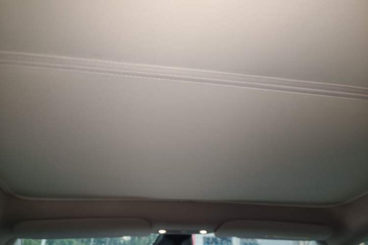 Used Tesla Model Y 2021 Long-Range All-Wheel-Drive Version
