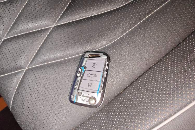 Used Volkswagen Tiguan L 2022 330TSI Automatic Two-Wheel Drive R-Line Enhanced Edition