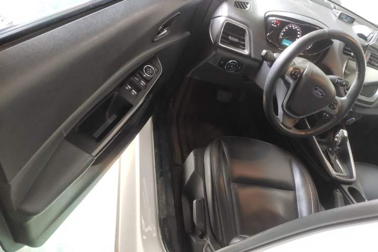 Used Ford Escort 2015 1.5L Automatic Fashion Model Driver Seat